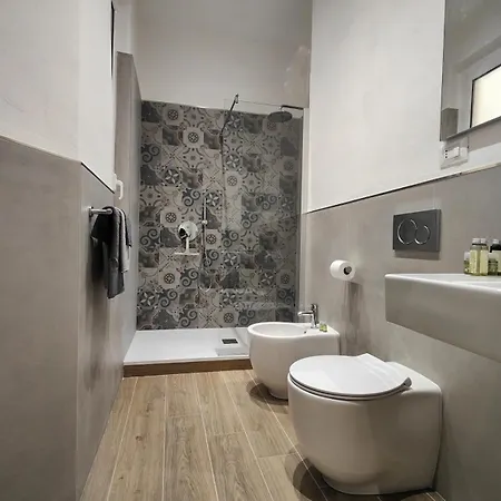 Alda Nella Piazzetta In Centro Apartman